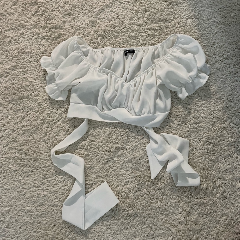 Puff sleeve wrap top